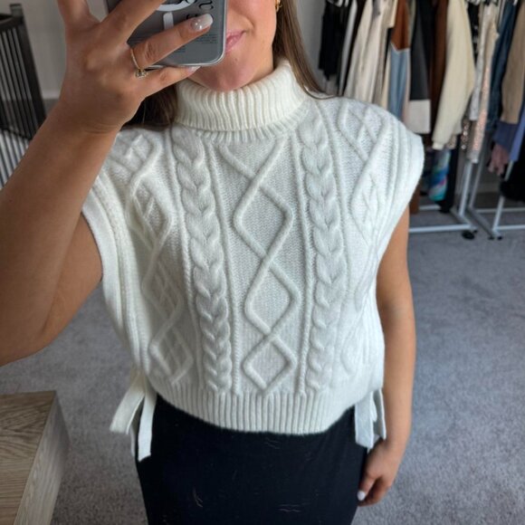 Cider ivory cableknit sweater vest☁️✨ - Picture 6 of 8